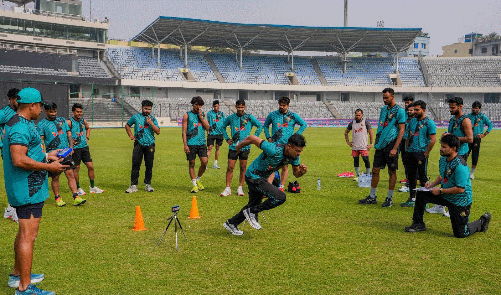 অদম্য টি-টোয়েন্টিতে কে কোন দলে