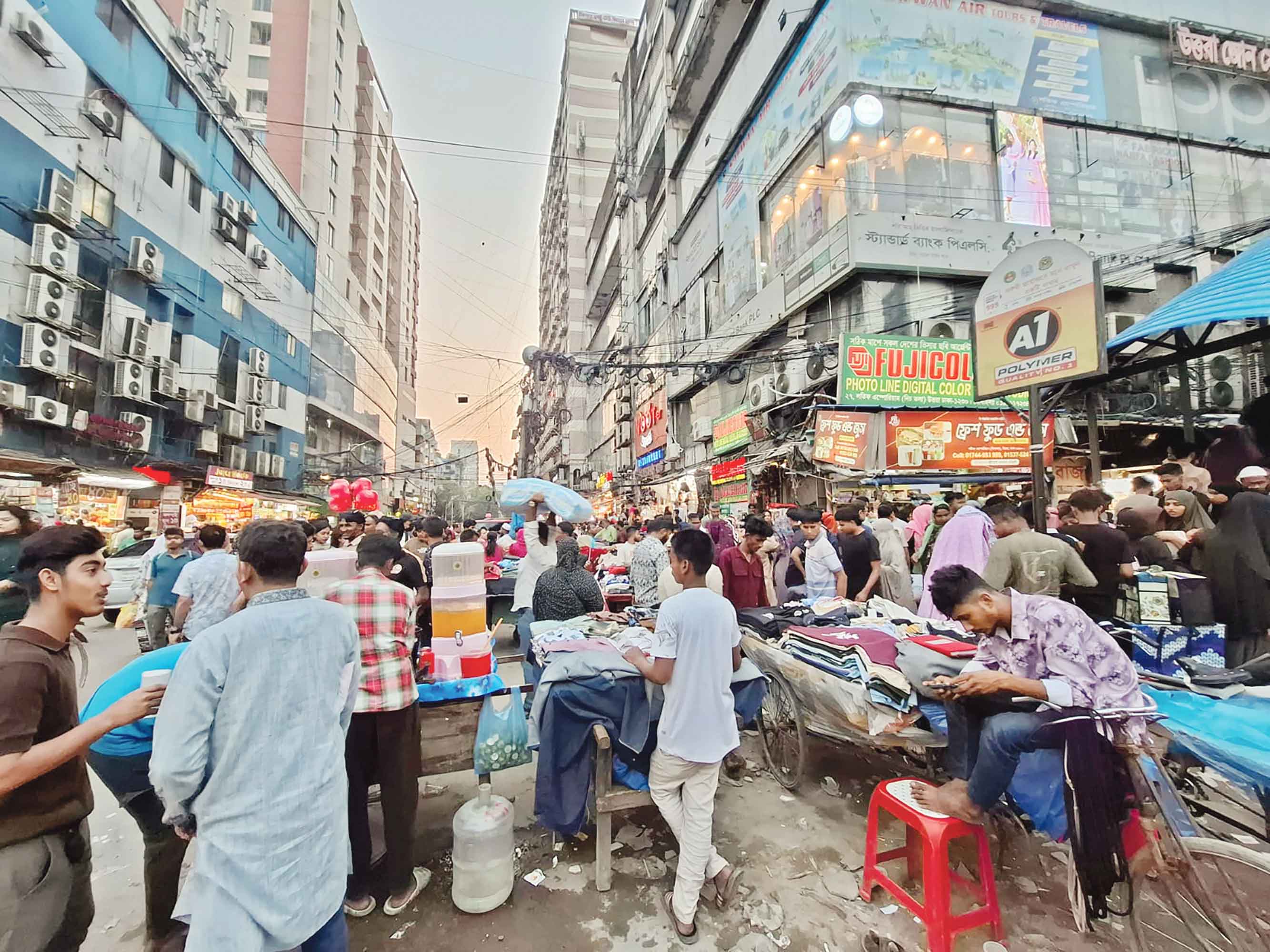 ঢাকার উত্তরা: উচ্ছেদের পরও একই চিত্র