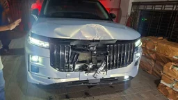 সিআইডির সাবেক প্রধানের গাড়ির ধাক্কায় রিকশাচালক গুরুতর আহত