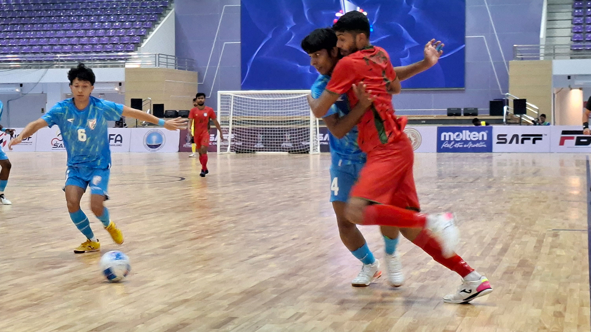 ৮ গোলের থ্রিলারে ভারতকে রুখে দিল বাংলাদেশ