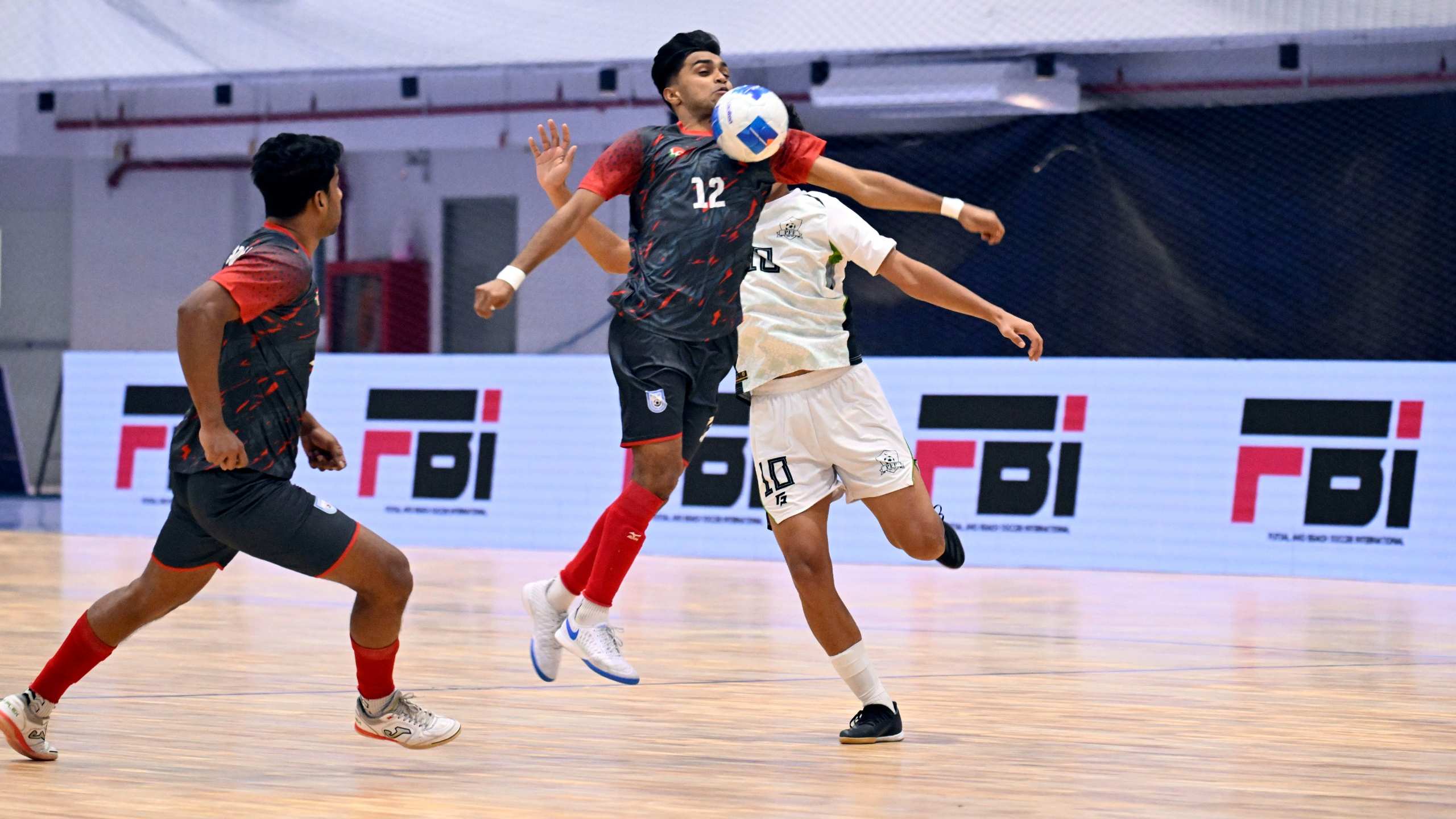 পাকিস্তানের কাছে হেরে লড়াই থেকে ছিটকে গেল বাংলাদেশ