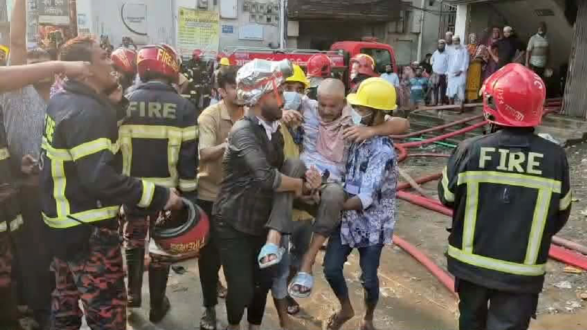 গাজীপুরে গার্মেন্টসে আগুন: সাড়ে ৩ ঘণ্টায় নিয়ন্ত্রণে, উদ্ধার ৬৯ জন