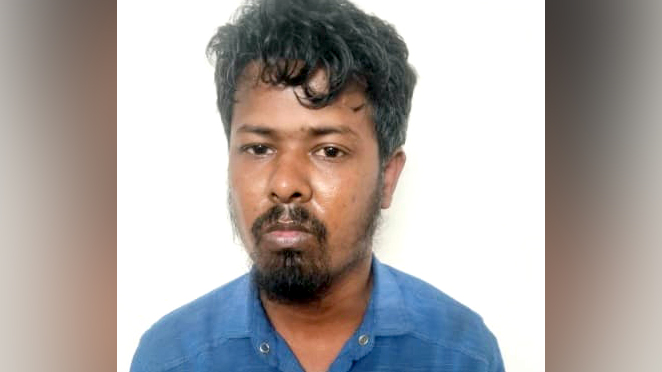 গাজীপুরে ঘুমন্ত স্ত্রীকে কুপিয়ে হত্যা, ৪৮ ঘণ্টার মধ্যে স্বামী গ্রেপ্তার