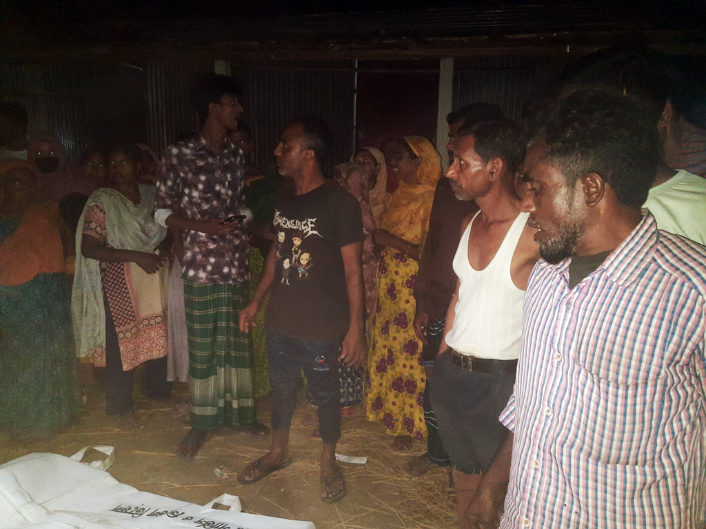 বগুড়ায় বৈদ্যুতিক সেলাই মেশিন বিস্ফোরণ, কিশোরীর মৃত্যু