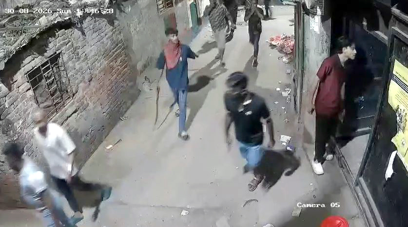 মাদক ব্যবসার নিয়ন্ত্রণ নিয়ে গেন্ডারিয়ায় গোলাগুলি, ৩ অস্ত্রধারী শনাক্ত
