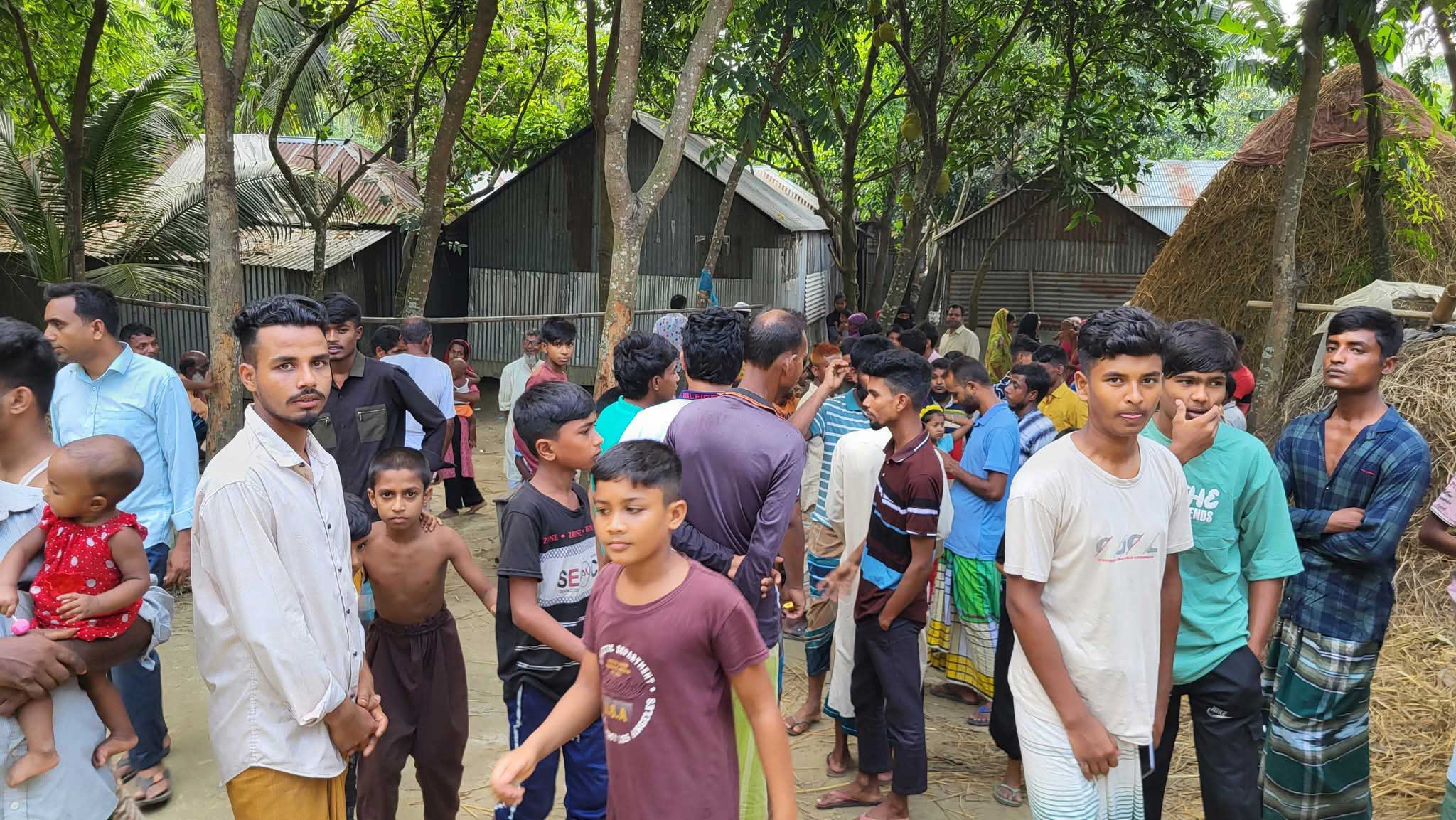 সিরাজগঞ্জে স্ত্রীর গলা কেটে ‘হত্যার’ পর স্বামীর আত্মহত্যার চেষ্টা