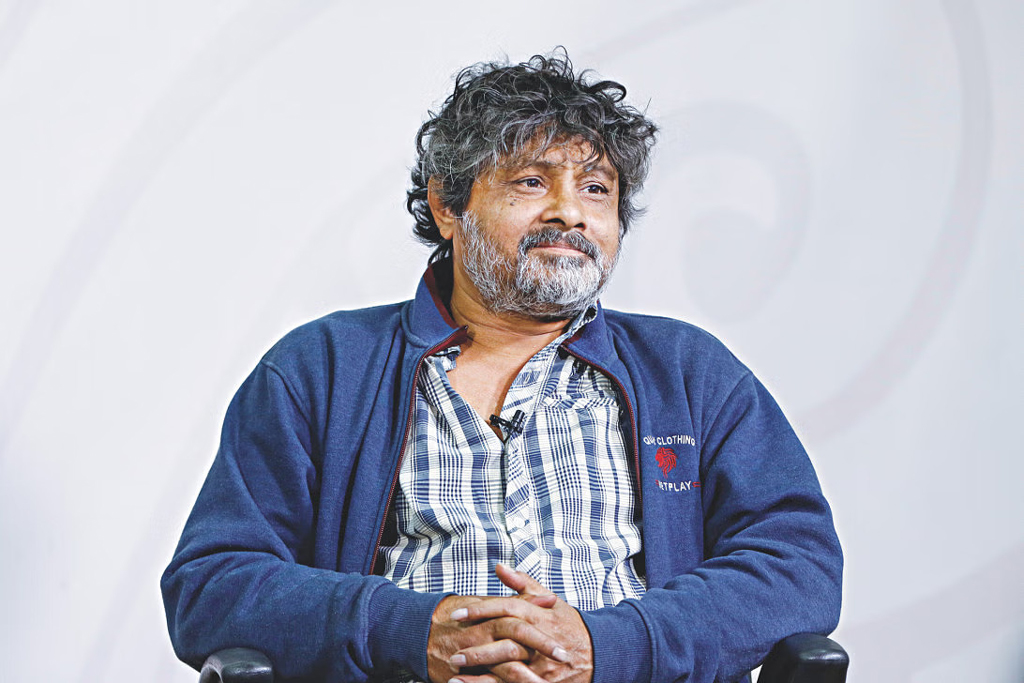ঈদ ছাড়া কি সিনেমা হবে না, প্রশ্ন নির্মাতা গিয়াস উদ্দিন সেলিমের
