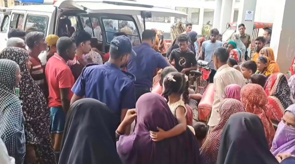 হ্যান্ডেল ছেড়ে মোটরসাইকেল চালানোর ভিডিও করতে গিয়ে কনটেন্ট ক্রিয়েটর নিহত
