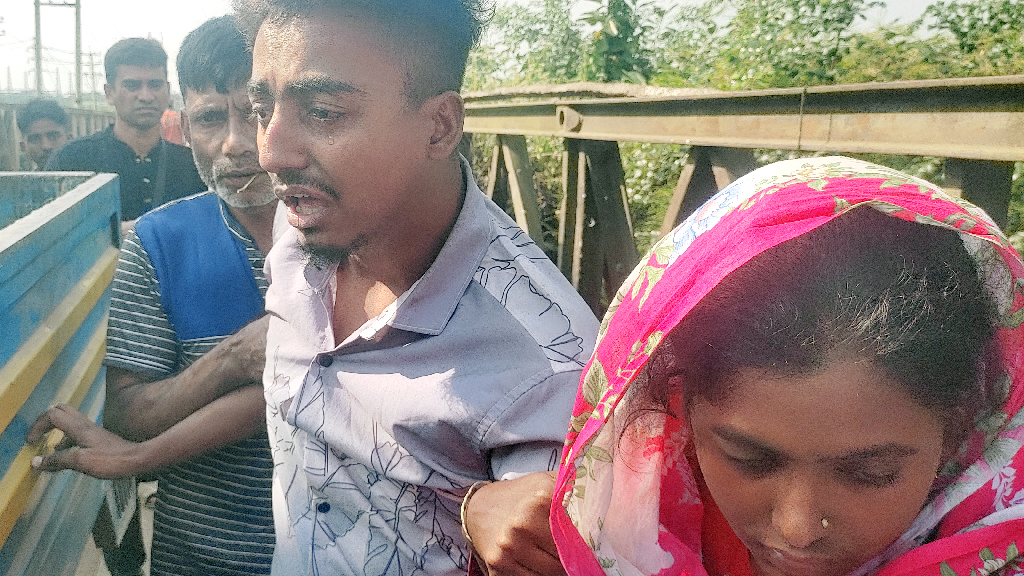 শ্রীপুরে চোর ধরতে গিয়ে পরিত্যক্ত ঘরে মিলল নিখোঁজ ব্যবসায়ীর লাশ