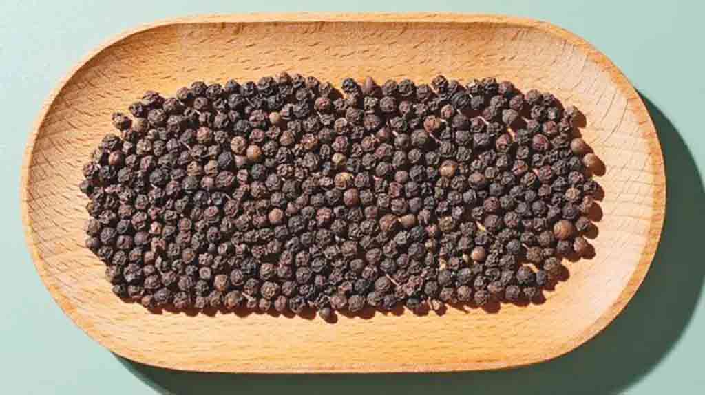 গোলমরিচ কেন খাবেন জানুন এর গুণাগুণ