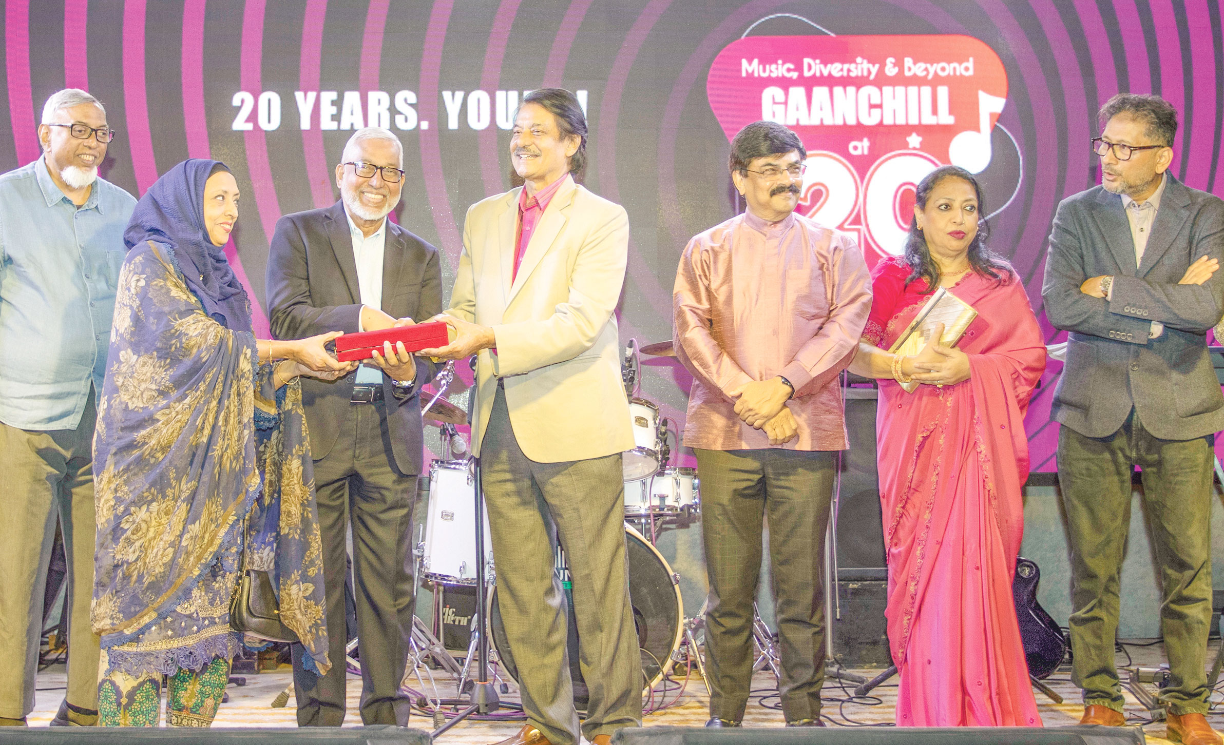 গানচিলের দুই দশক উদ্‌যাপন