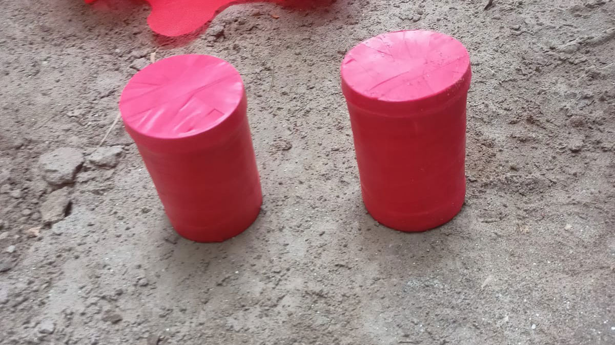 চাঁদার দাবিতে বোমাসদৃশ বস্তু ও চিরকুট পাঠিয়ে প্রবাসীর পরিবারকে হুমকি