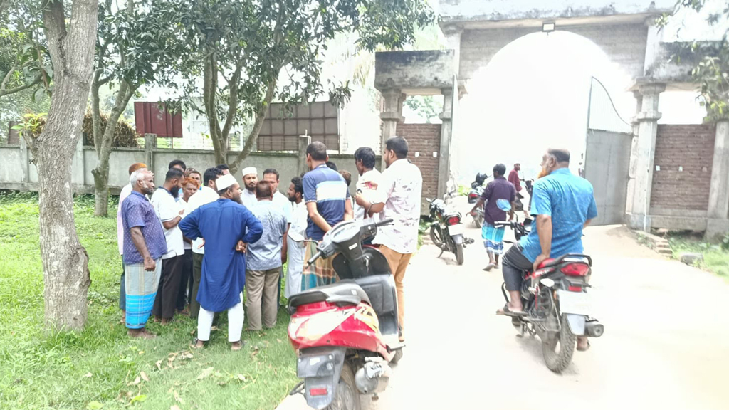 দরিদ্রদের চালের ভাগ না পেয়ে ইউপি সদস্যদের ওপর জামায়াত নেতাদের হামলা