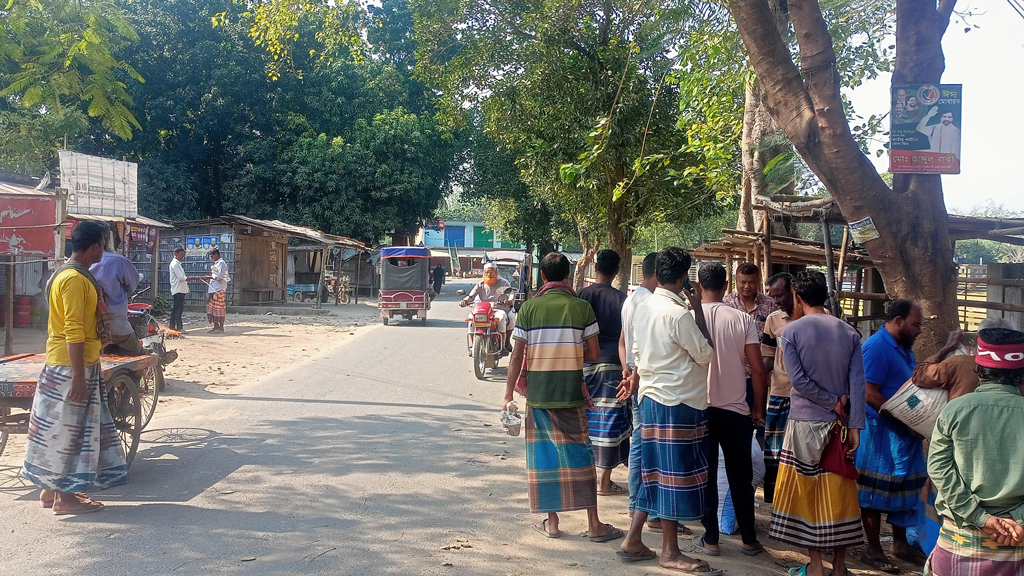 গাংনীতে ভূমিকম্প অনুভূত, আতঙ্কে রাস্তায় নামেন স্থানীয়রা