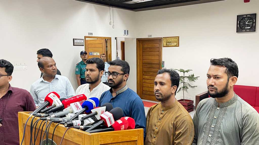 আয়-ব্যয়ের হিসাব নিয়ে ইসিতে গণঅধিকার পরিষদ, ১ বছরে আয় ৪৬ লাখ টাকা