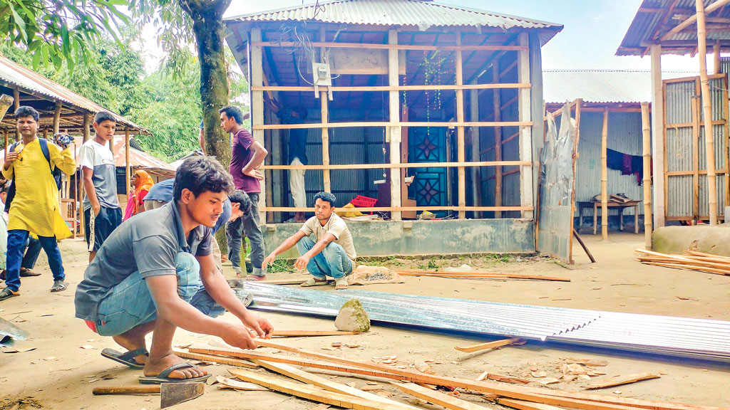 গঙ্গাচড়ায় হিন্দুপল্লিতে হামলার ঘটনায় ১২০০ অজ্ঞাতনামা আসামির বিরুদ্ধে মামলা