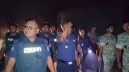 গোপালগঞ্জে ফুটবল খেলা নিয়ে দুই গ্রামবাসীর সংঘর্ষ, ৫ পুলিশসহ আহত ৩০