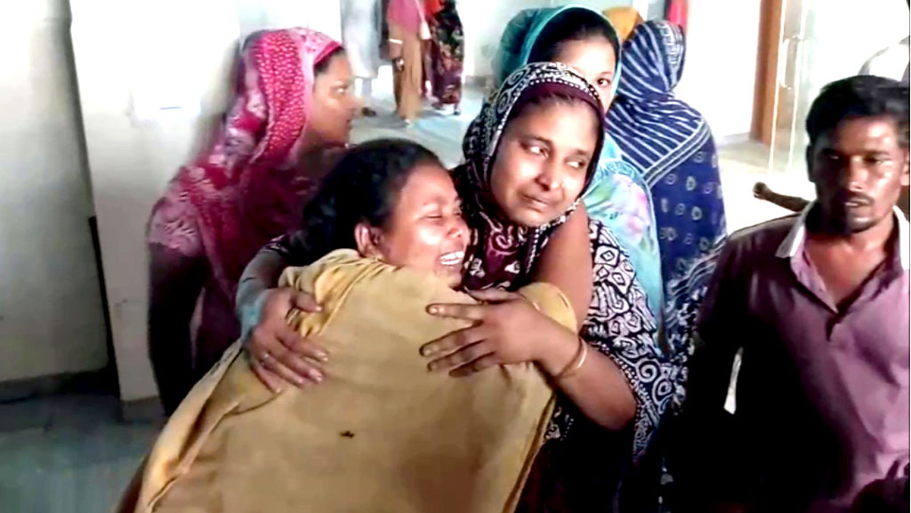 গোপালগঞ্জে সেচের মোটরে বিদ্যুতায়িত হয়ে বাবা-ছেলের মৃত্যু