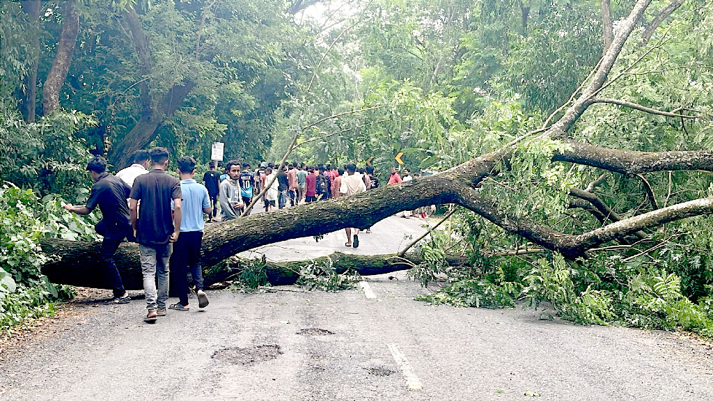 গোপালগঞ্জে প্রবেশের ২ টি আঞ্চলিক সড়ক বন্ধ