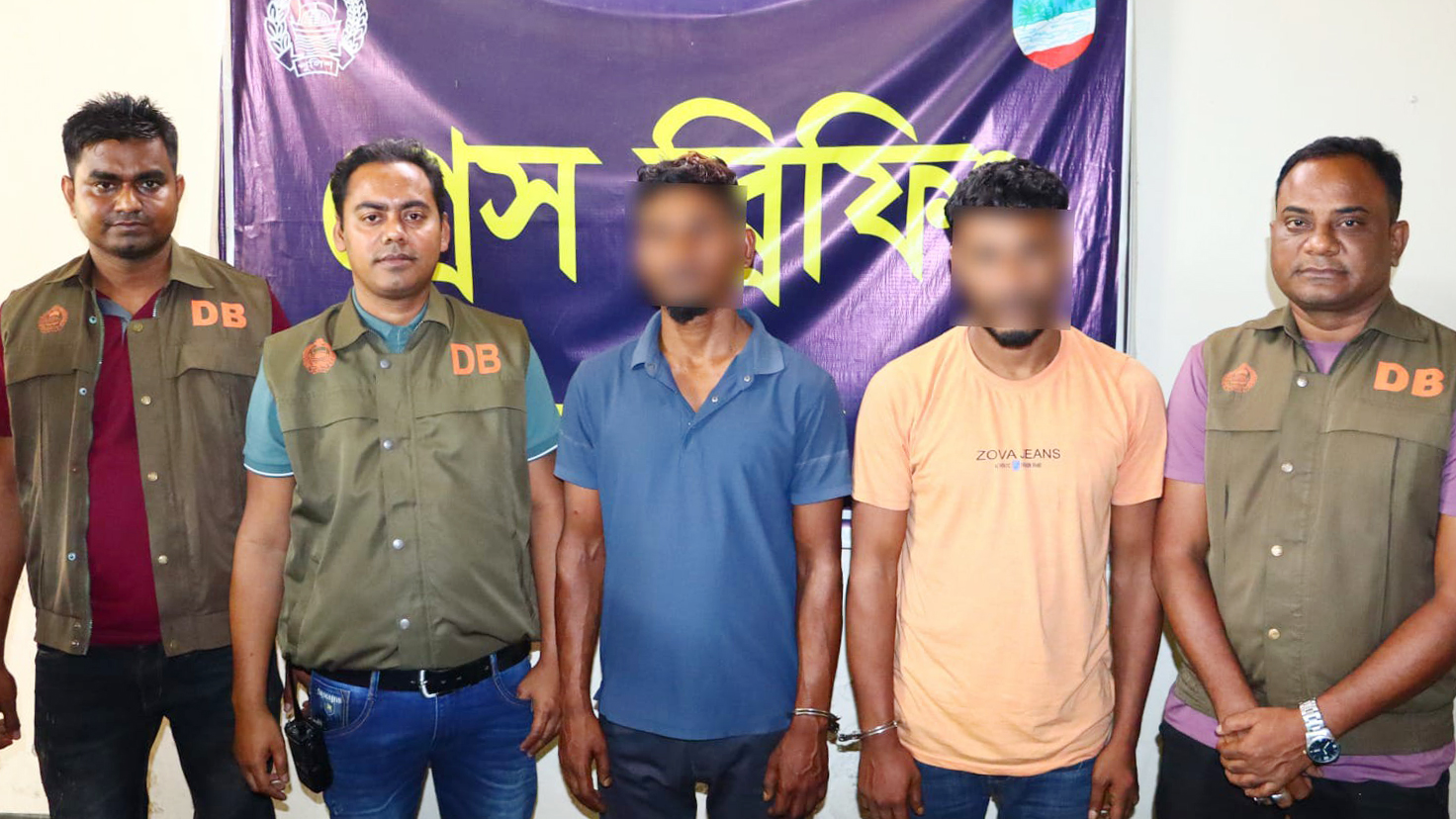 যশোরে ‘গোফরান বাহিনীর’ প্রধানসহ গ্রেপ্তার ২