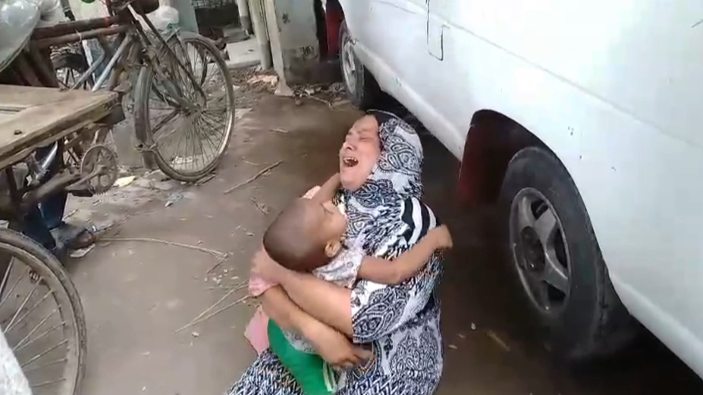 গোপালগঞ্জে বালুবাহী ট্রলি উল্টে চালক নিহত