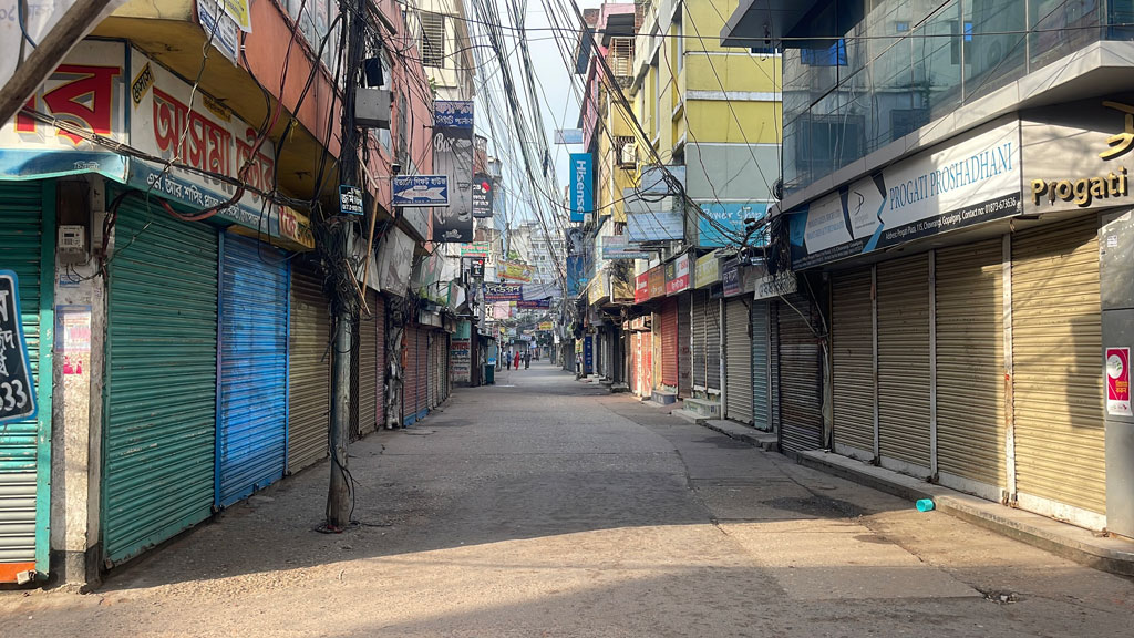 গোপালগঞ্জে তৃতীয় দিনের মতো চলছে কারফিউ