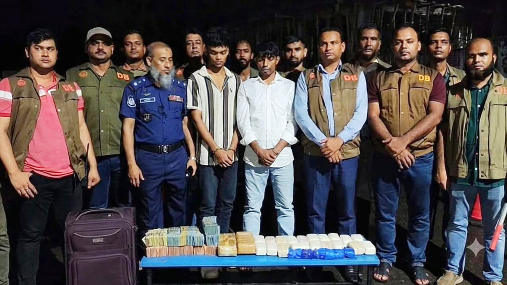 গোপালগঞ্জে ৬৪ হাজার ইয়াবাসহ দুই মাদক কারবারি গ্রেপ্তার