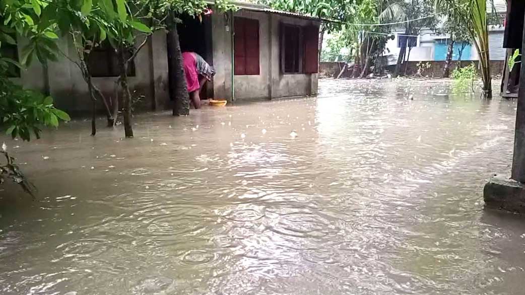 গোপালগঞ্জে টানা ভারী বর্ষণে জলাবদ্ধতা, দুর্ভোগে জনজীবন