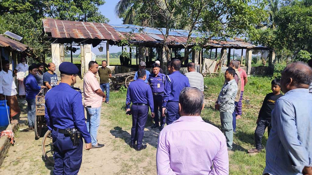 খামারশ্রমিককে কুপিয়ে হত্যা করে ৩টি গরু নিয়ে গেল দুর্বৃত্তরা