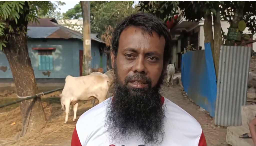 ফেনীতে অস্ত্র ঠেকিয়ে ব্যবসায়ীর গরু ছিনতাই