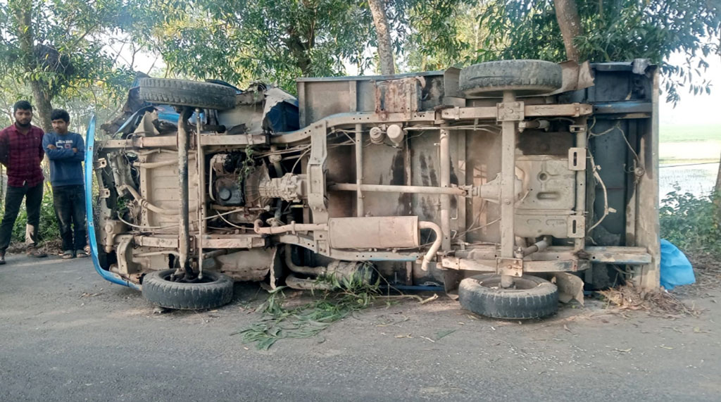 সড়কে ডাকাতির চেষ্টার সময় পিকআপচাপায় ‘ডাকাত’ নিহত