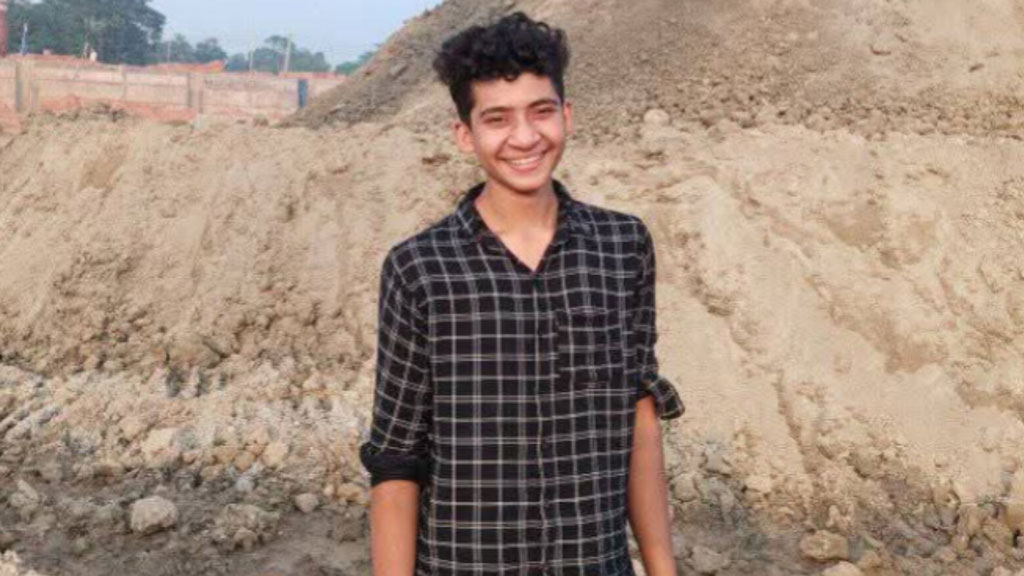 শরীয়তপুরে বিদ্যুতায়িত হয়ে কিশোর গ্রিলমিস্ত্রির মৃত্যু