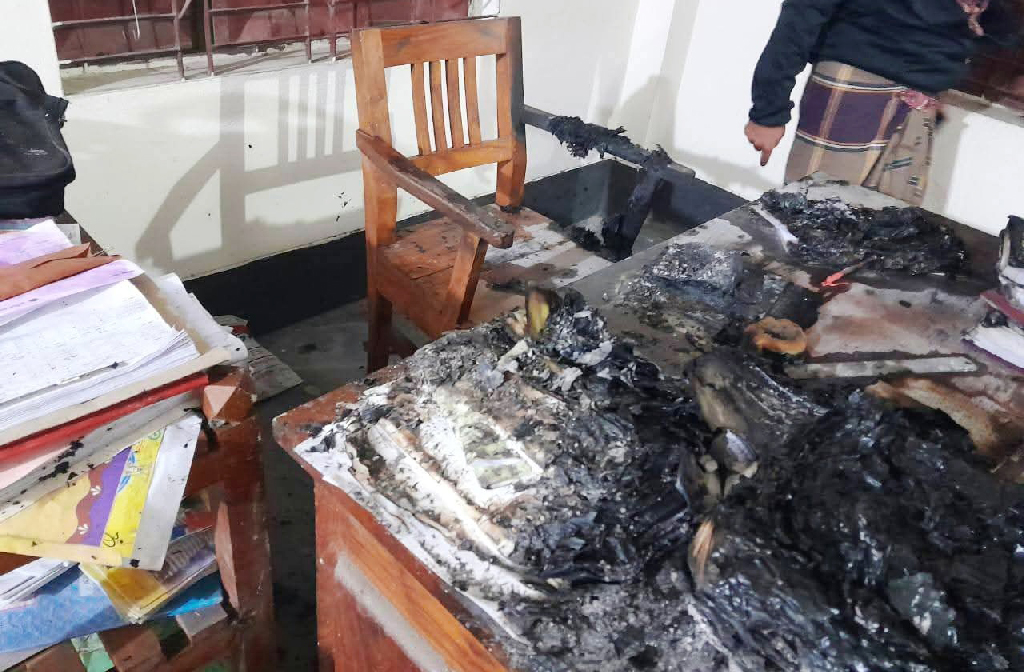 মহম্মদপুরে গ্রামীণ ব্যাংকে অগ্নিসংযোগ