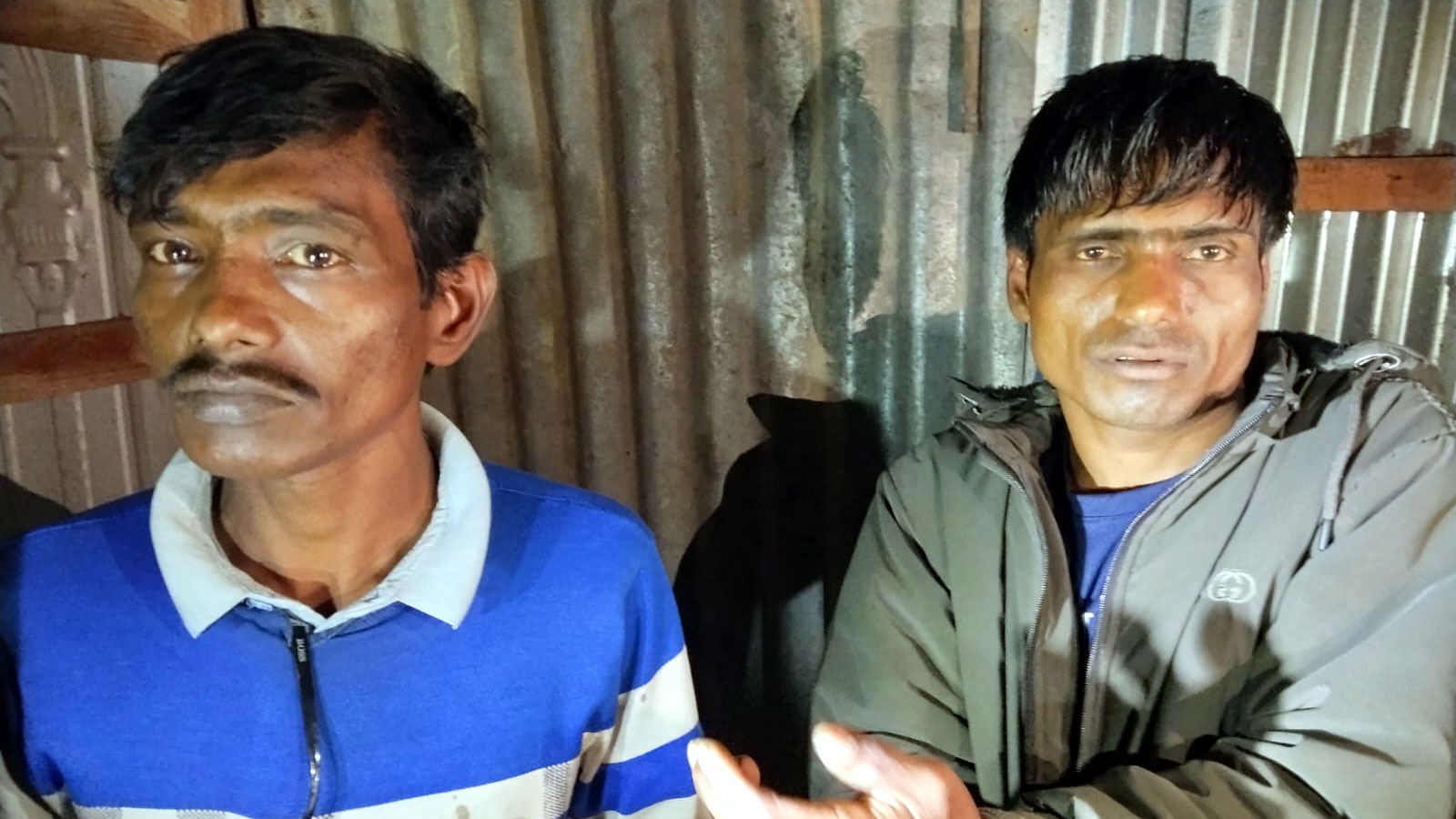 ককটেল তৈরির সময় আটক ২