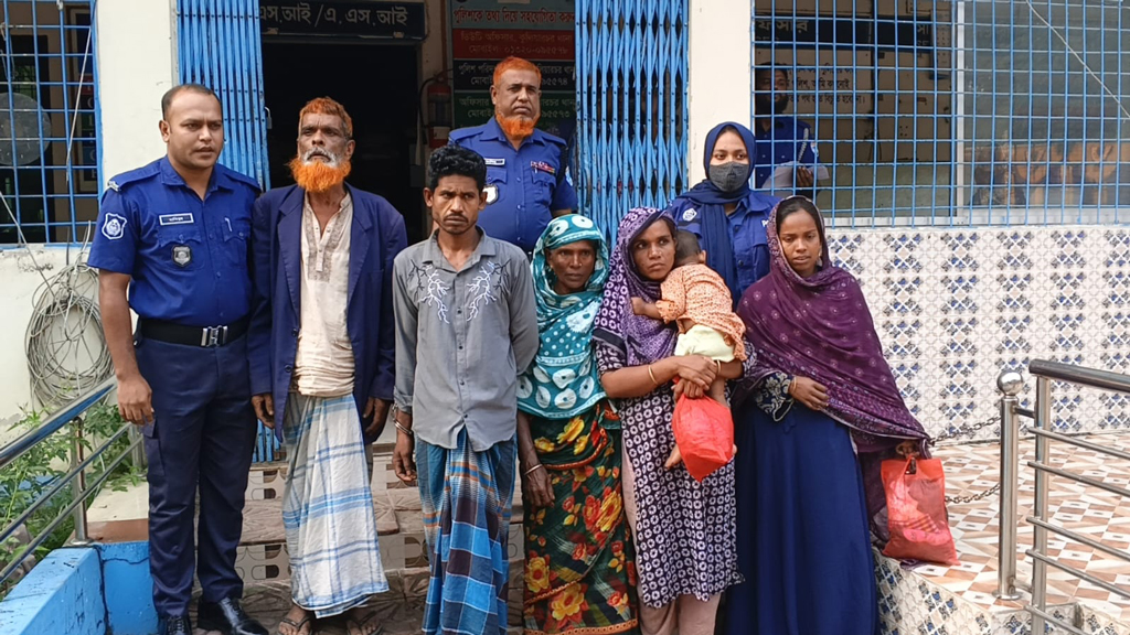 প্রাণভিক্ষা চাওয়ার পরও পিটিয়ে মারা হলো হানিফকে, গ্রেপ্তার ৫