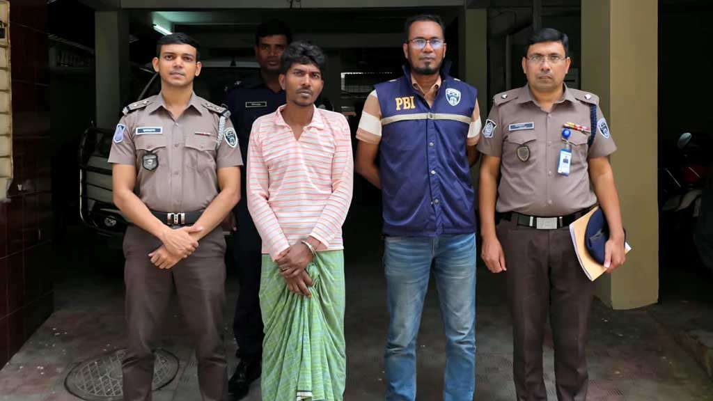 ঢাকায় একসঙ্গে এসেছিলেন রাজমিস্ত্রির কাজে, কামরুলকে খুন করে পালান আল–আমিন