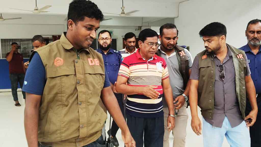 চিকিৎসার জন্য ভারতে যাওয়ার পথে আওয়ামী লীগ নেতা গ্রেপ্তার