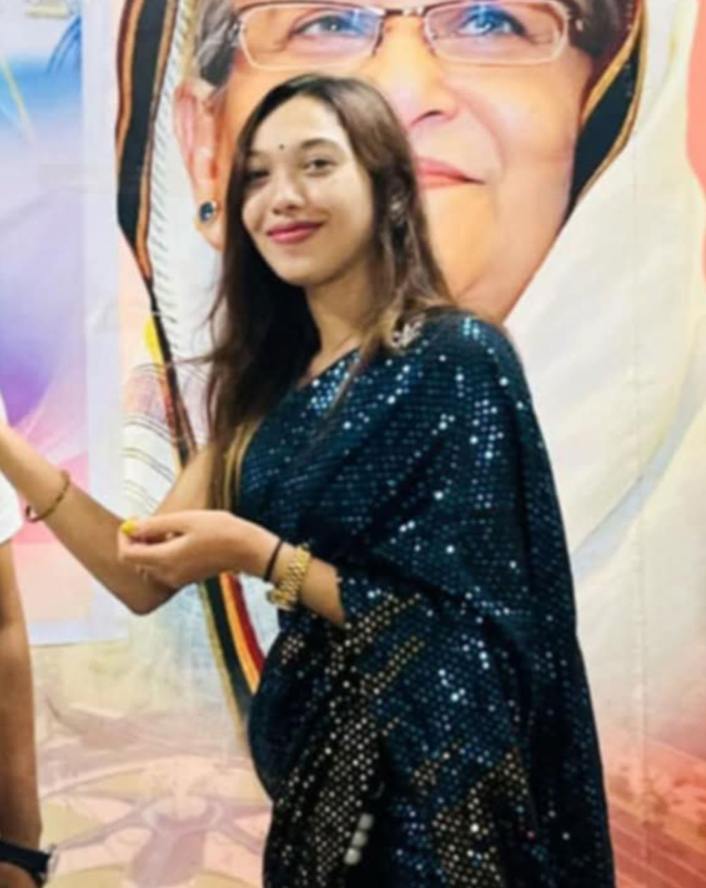 ছাত্রলীগ নেত্রী মাহিয়া রহমান। ছবি: আজকের পত্রিকা