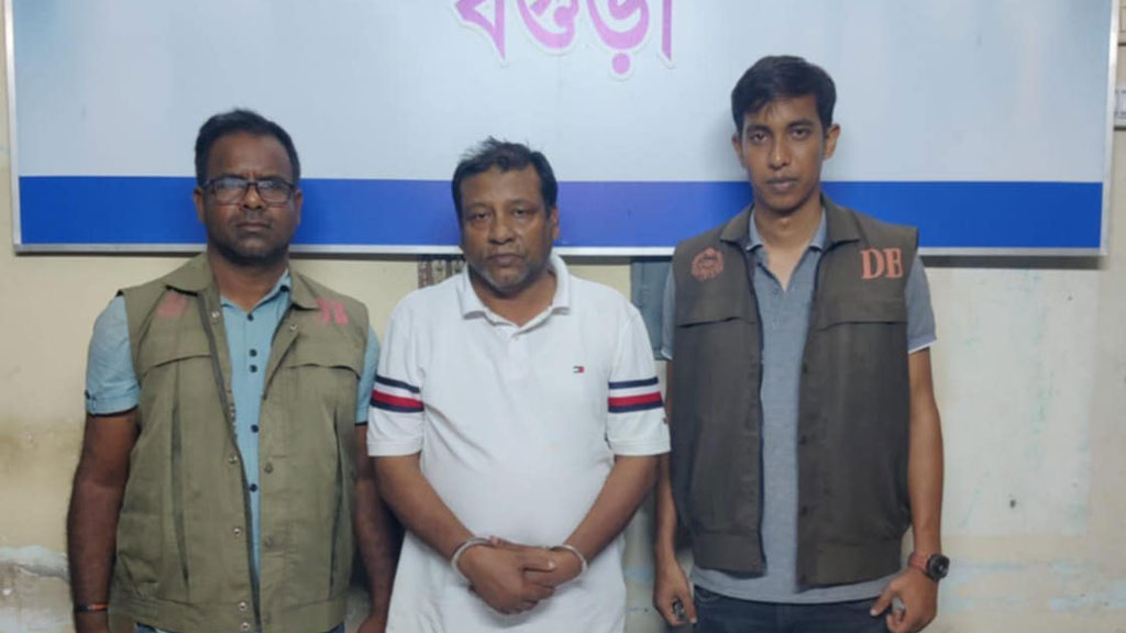 বগুড়ায় বৈষম্যবিরোধী ছাত্র আন্দোলনের মামলায় ইউপি চেয়ারম্যান গ্রেপ্তার