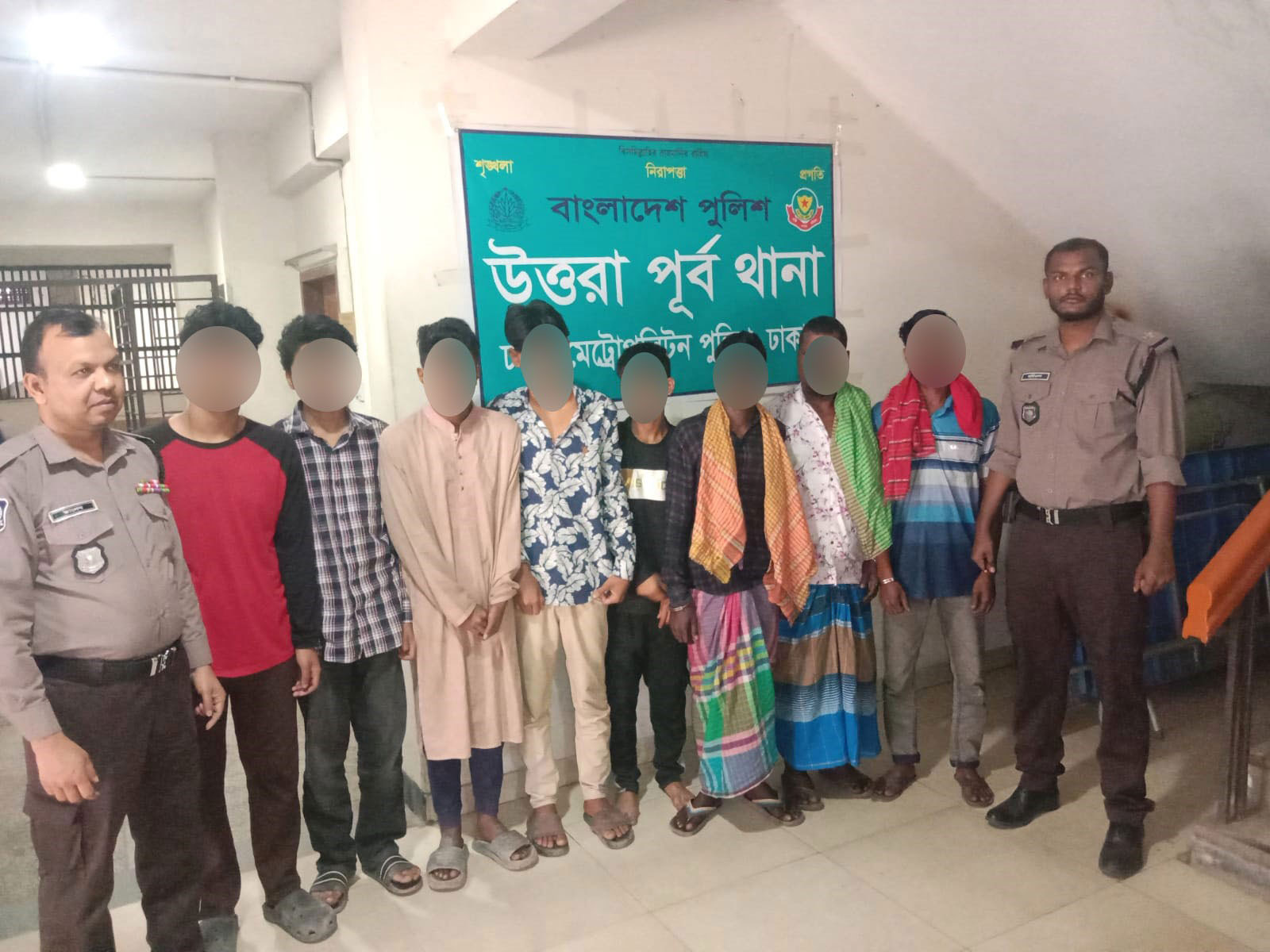 উত্তরায় পুলিশের বিশেষ অভিযানে আটজন গ্রেপ্তার