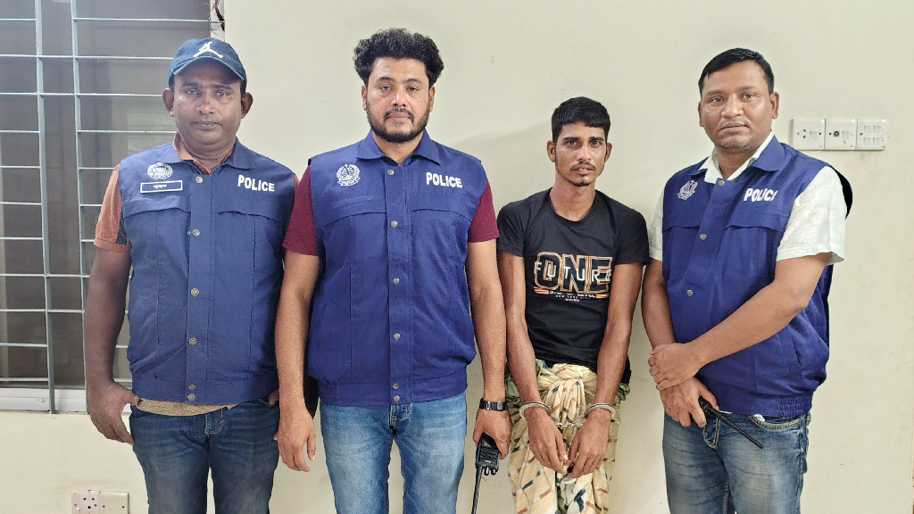 আনোয়ারায় শিক্ষার্থীকে দলবদ্ধ ধর্ষণের ১ মাস পর আসামি গ্রেপ্তার