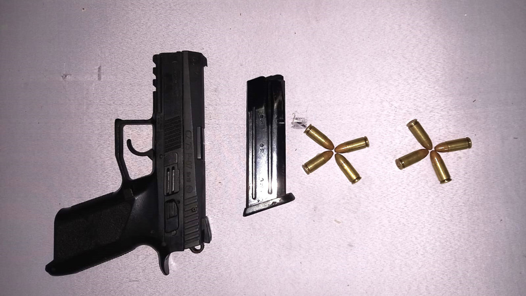 রাজধানীতে পুলিশের লুট হওয়া পিস্তল উদ্ধার, গ্রেপ্তার ১