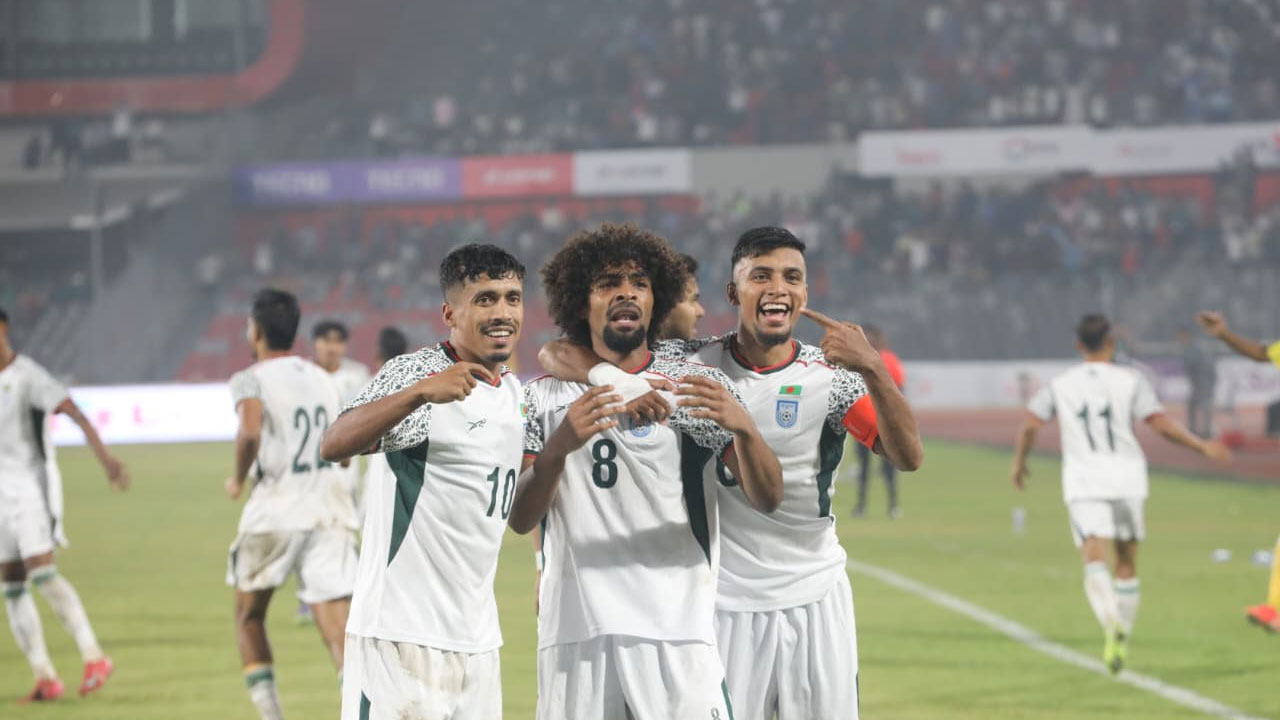 শতবার অনুশীলনের পরও কেন শেষ মুহূর্তে গোল হজম করছে