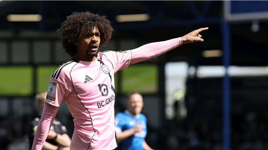 দর্শকদের বাজে আচরণের প্রতিবাদ করে শাস্তি পেলেন হামজা