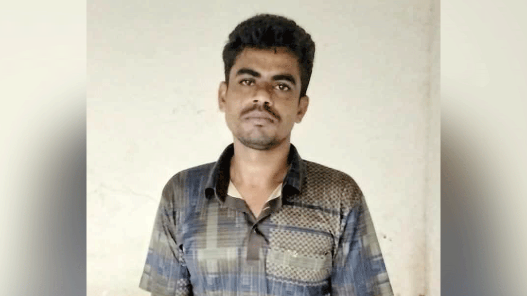 ছাত্রদল নেতার নামে চাঁদাবাজি মামলার বাদী ডাকাতি মামলায় গ্রেপ্তার