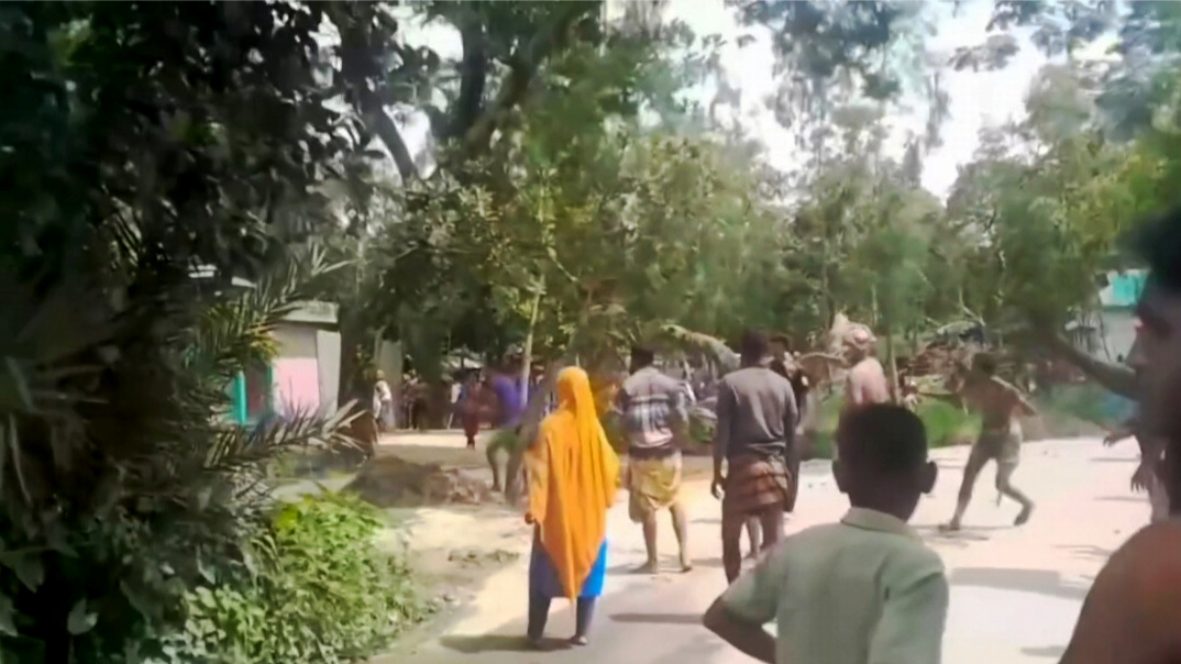 হবিগঞ্জে আর্জেন্টিনার খেলা দেখতে গিয়ে চেয়ারে বসা নিয়ে সংঘর্ষ, আহত অন্তত ২০