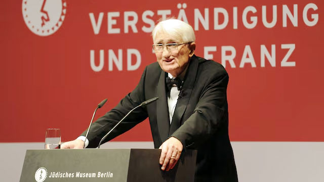 চলে গেলেন জার্মানদের ইহুদি গণহত্যার দায় নিতে শেখানো দার্শনিক হাবারমাস