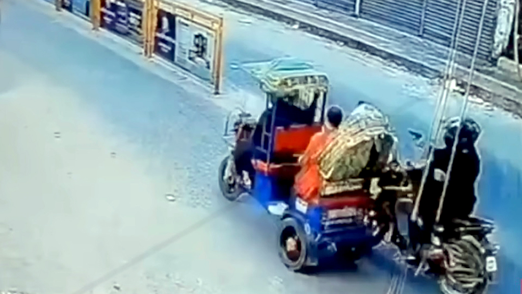 হাদিকে হত্যাচেষ্টা: শেরপুর থেকে দুজন আটক