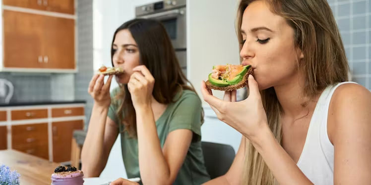 যেসব খাবারে আকর্ষণীয় হয় গায়ের ঘ্রাণ