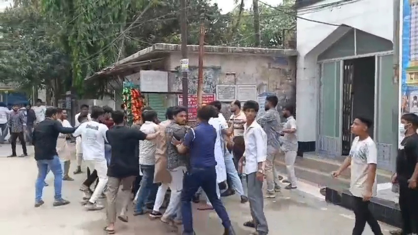 দরপত্র জমা নিয়ে বিএনপির সঙ্গে জামায়াত-এনসিপির মারামারি